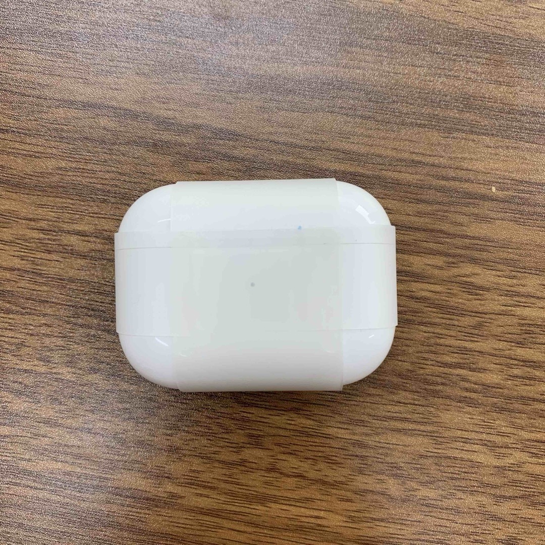 Apple(アップル)のApple純正 AirPods Pro MagSafe充電ケース付き スマホ/家電/カメラのオーディオ機器(ヘッドフォン/イヤフォン)の商品写真