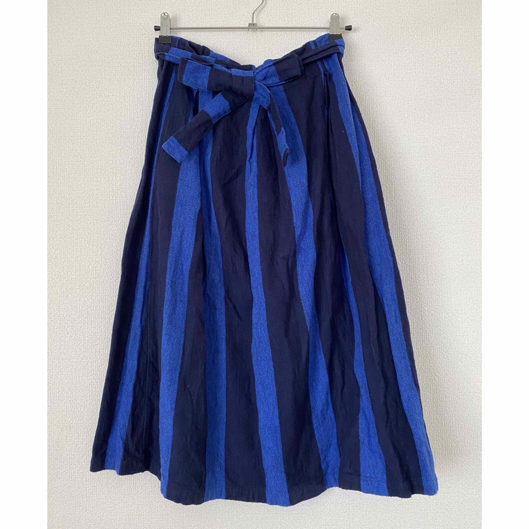 ichi(イチ)のichi    ストライプ　スカート　ブルー×ネイビー レディースのスカート(ロングスカート)の商品写真