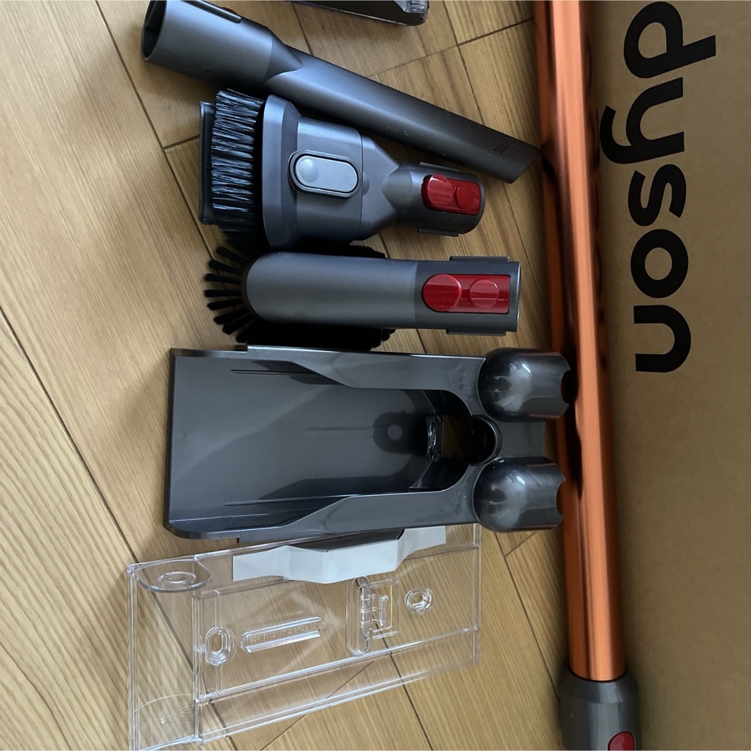 Dyson(ダイソン)のdyson 新品　パーツセット スマホ/家電/カメラの生活家電(掃除機)の商品写真