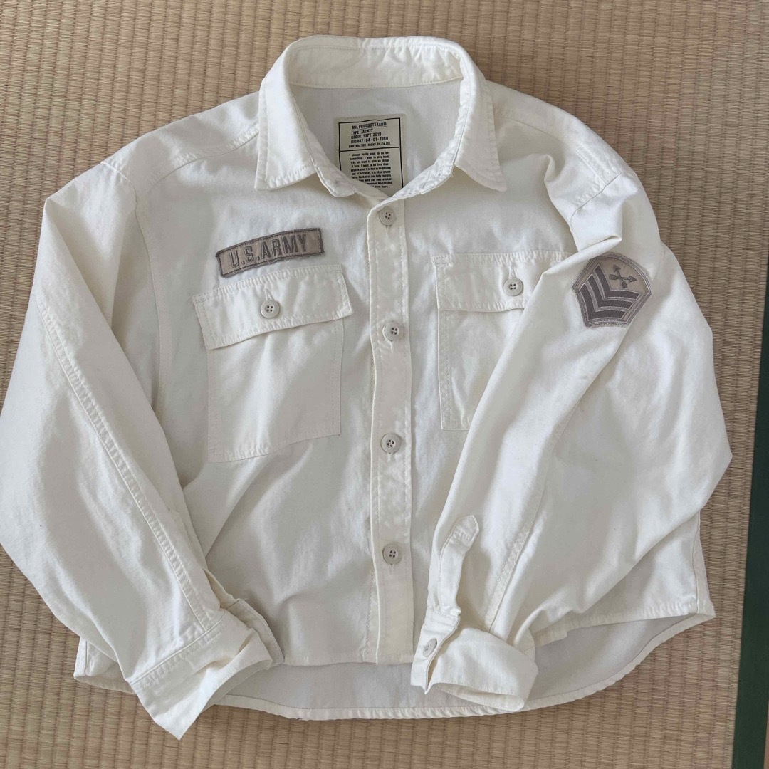 ホワイト　アーミージャケット レディースのジャケット/アウター(ミリタリージャケット)の商品写真