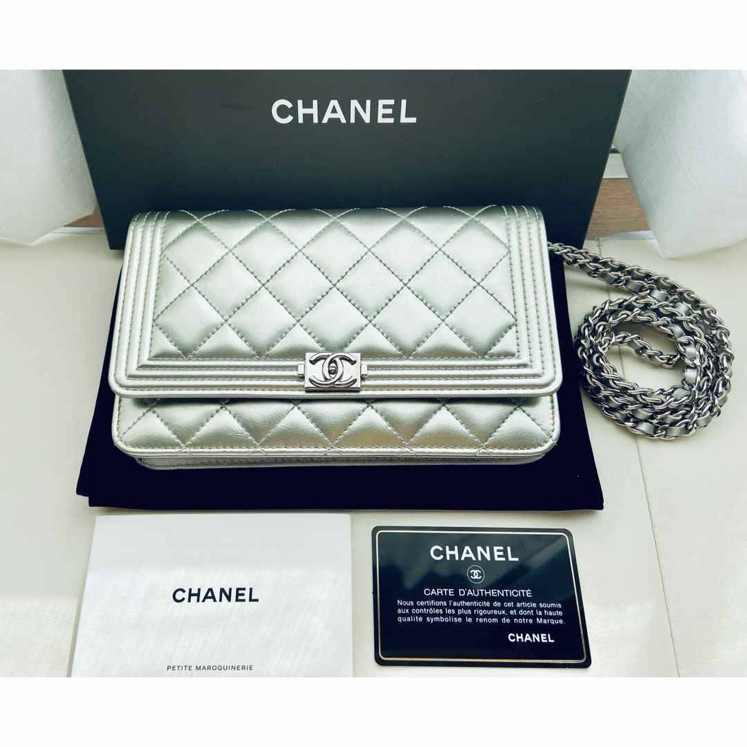 CHANEL(シャネル)の★美品★ シャネル ボーイシャネル チェーンウォレット シルバー レディースのファッション小物(財布)の商品写真