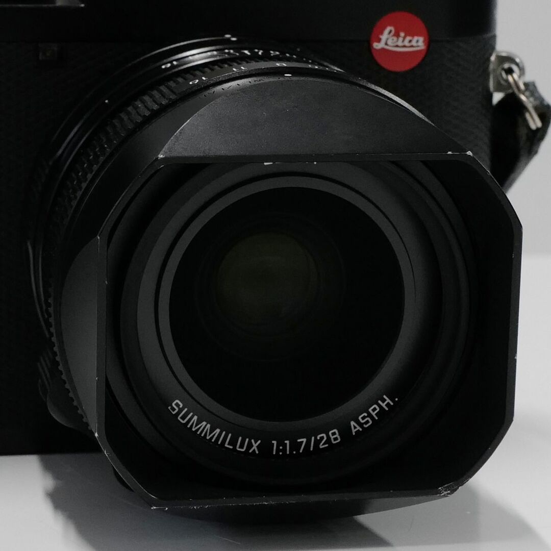 LEICA(ライカ)のLEICA Q2 USED美品 デジタルカメラ 本体＋バッテリー フルサイズ 単焦点 ズミルックス f1.7/28mm ASPH 高級コンデジ 完動品 中古 CP5500 スマホ/家電/カメラのカメラ(コンパクトデジタルカメラ)の商品写真