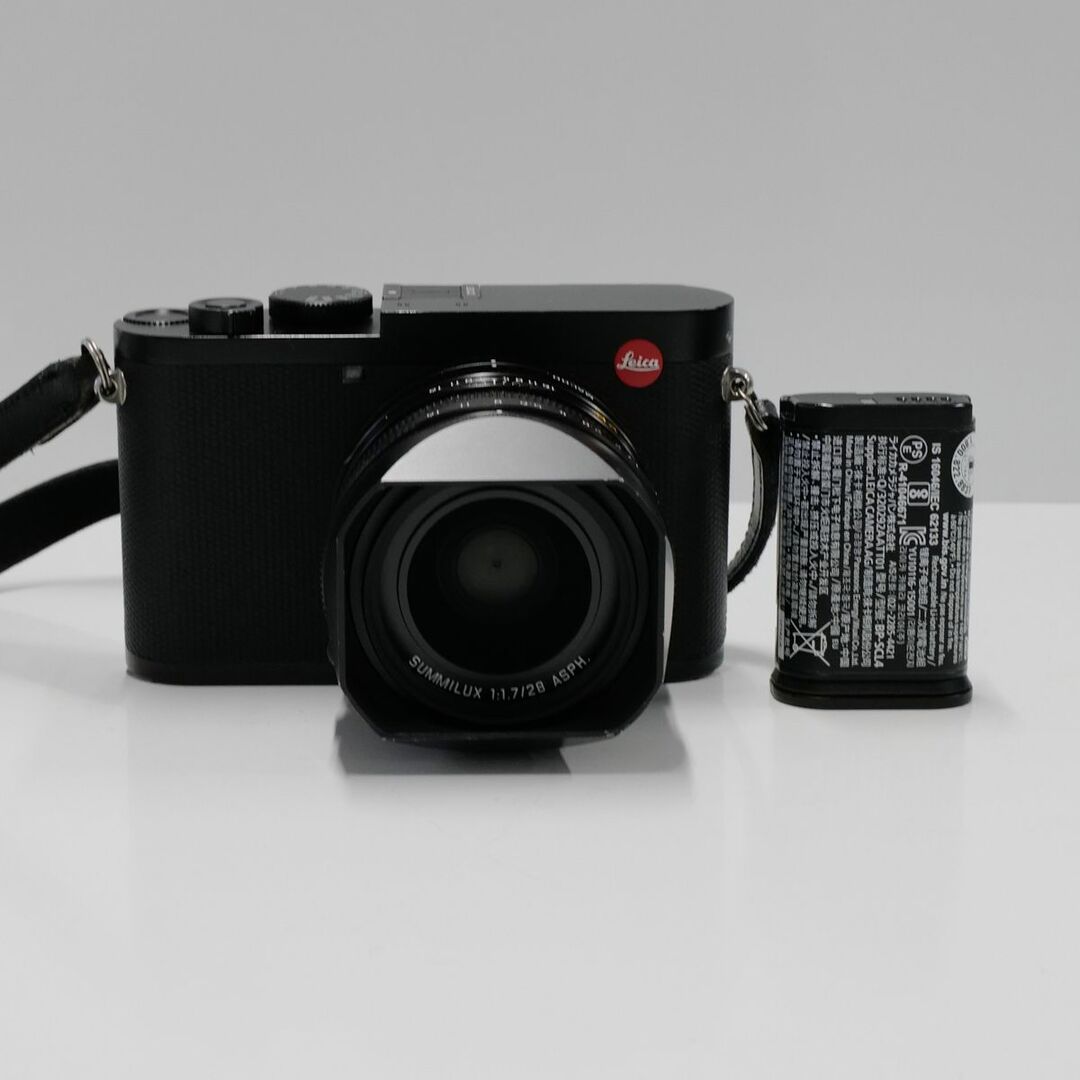 LEICA(ライカ)のLEICA Q2 USED美品 デジタルカメラ 本体＋バッテリー フルサイズ 単焦点 ズミルックス f1.7/28mm ASPH 高級コンデジ 完動品 中古 CP5500 スマホ/家電/カメラのカメラ(コンパクトデジタルカメラ)の商品写真