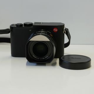 ライカ(LEICA)のLEICA Q2 USED美品 デジタルカメラ 本体＋バッテリー フルサイズ 単焦点 ズミルックス f1.7/28mm ASPH 高級コンデジ 完動品 中古 CP5500(コンパクトデジタルカメラ)