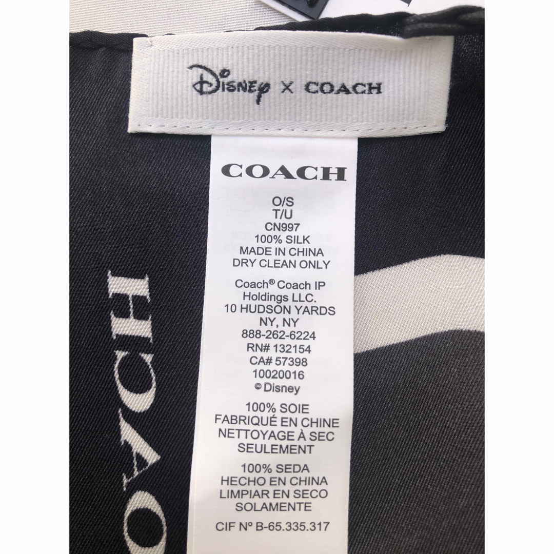 COACH(コーチ)の新品　コーチ　ディズニー　ミッキー　スカーフ　シルク　バンダナ レディースのファッション小物(バンダナ/スカーフ)の商品写真