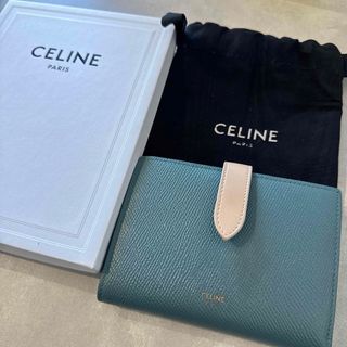 セリーヌ(celine)の美品 CELINE ミディアム ストラップウォレット(財布)