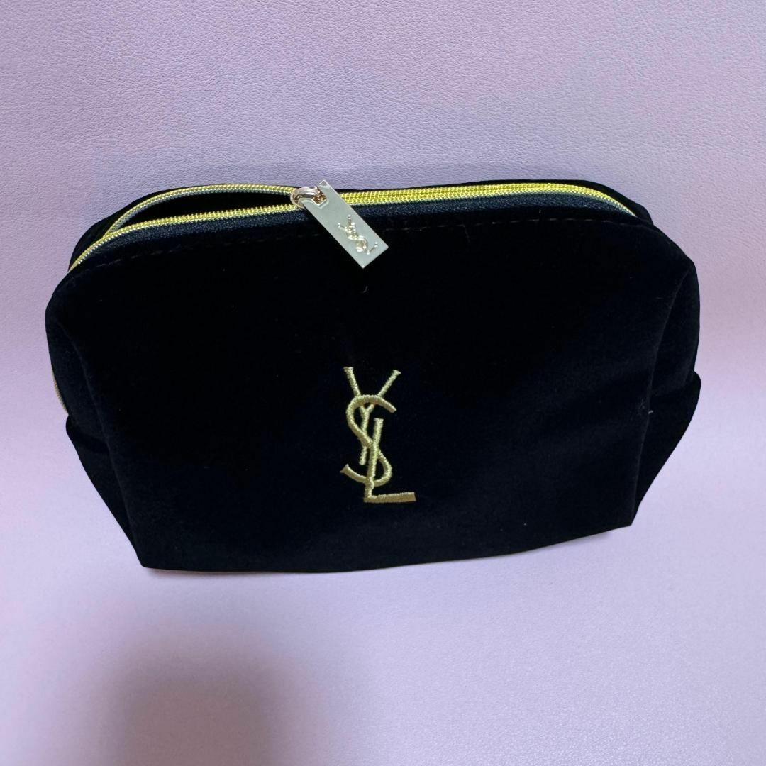 Yves Saint Laurent(イヴサンローラン)のYSL イヴ・サンローランコスメ ポーチ ブラック ノベルティ レディースのファッション小物(ポーチ)の商品写真