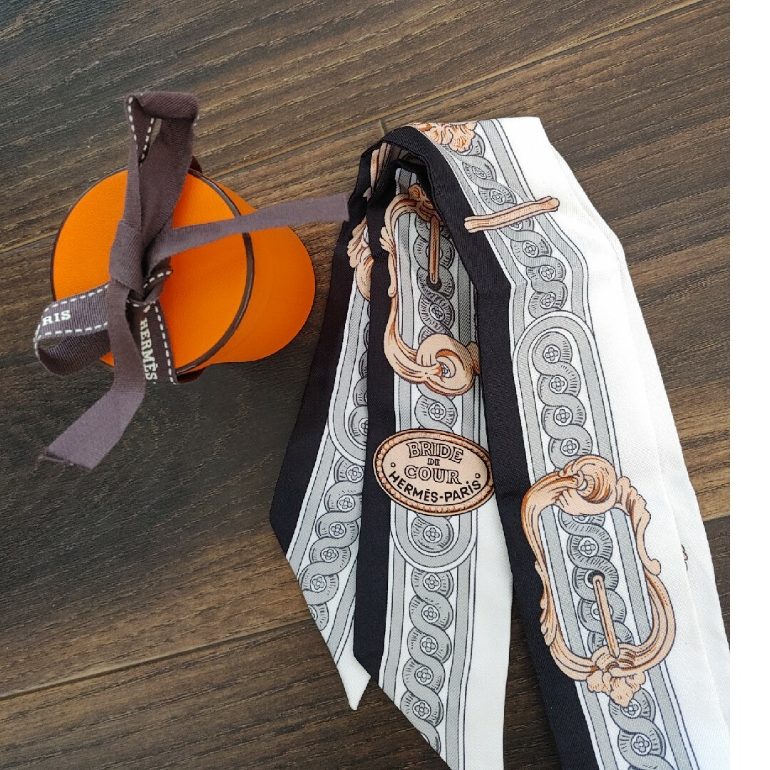 安いそれに目立つ
 HERMES　エルメス　ツイリー　バンダナ 新品♡エルメス♡ツイリーバンダナ/スカーフ ファッション小物