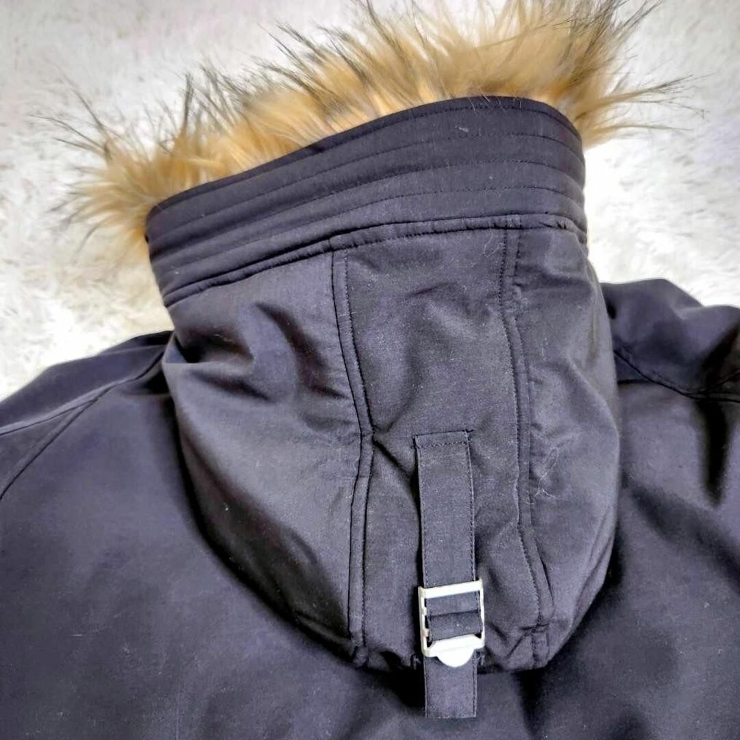 STUSSY　メンズ　ダウンジャケット　ボリュームフード　ファー付　黒　XL メンズのジャケット/アウター(ダウンジャケット)の商品写真