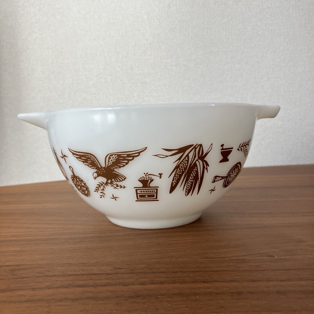 Pyrex(パイレックス)のPyrex/パイレックス　アーリーアメリカン　シンデレラボウル　大小　2個セット インテリア/住まい/日用品のキッチン/食器(調理道具/製菓道具)の商品写真