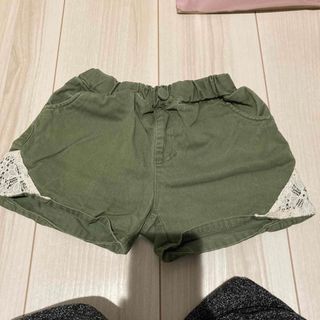 フタフタ(futafuta)のカーキ　ショートパンツ(パンツ/スパッツ)