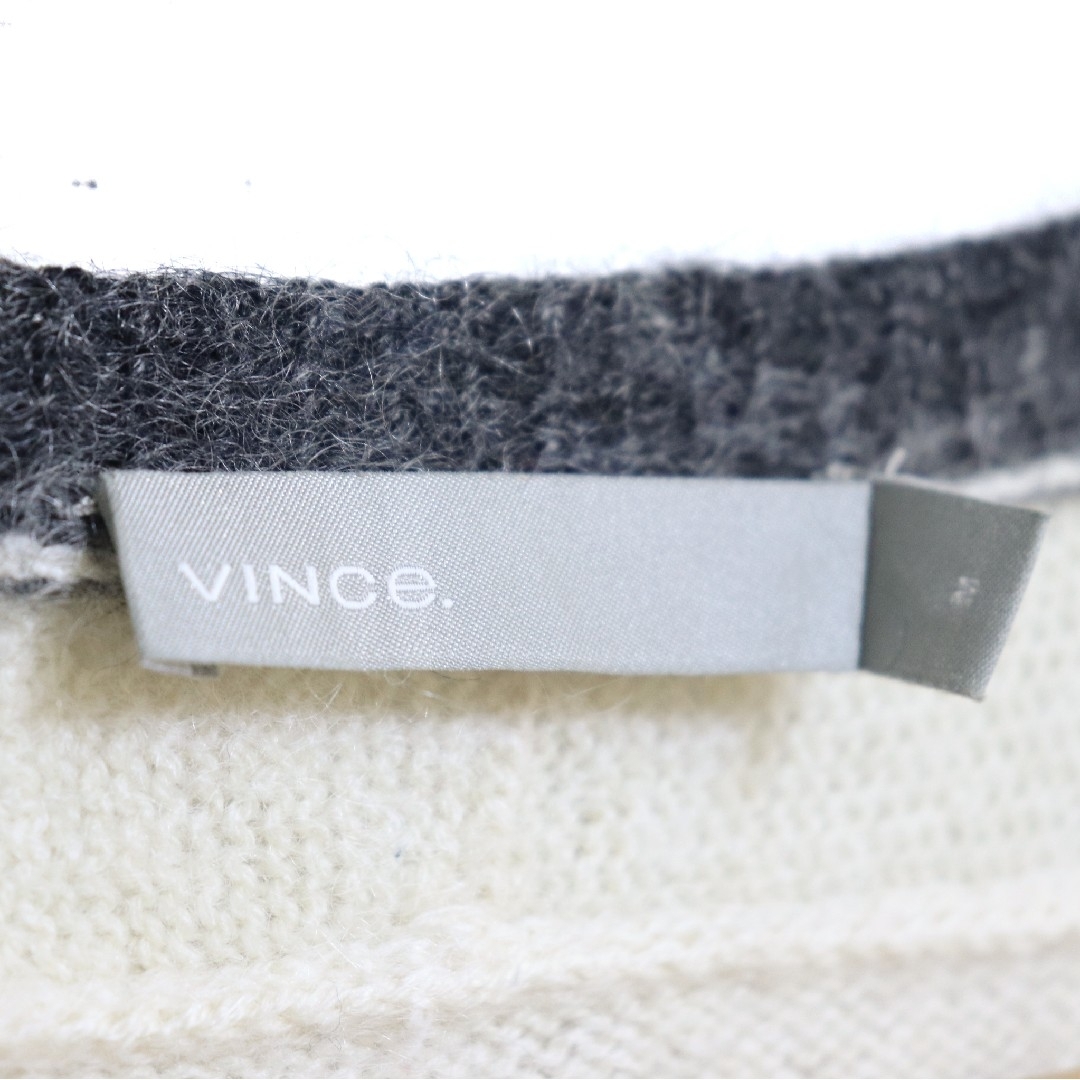 Vince(ビンス)のVINCE ビンス Vネック ボーダーニット セーター Mサイズ レディースのトップス(ニット/セーター)の商品写真
