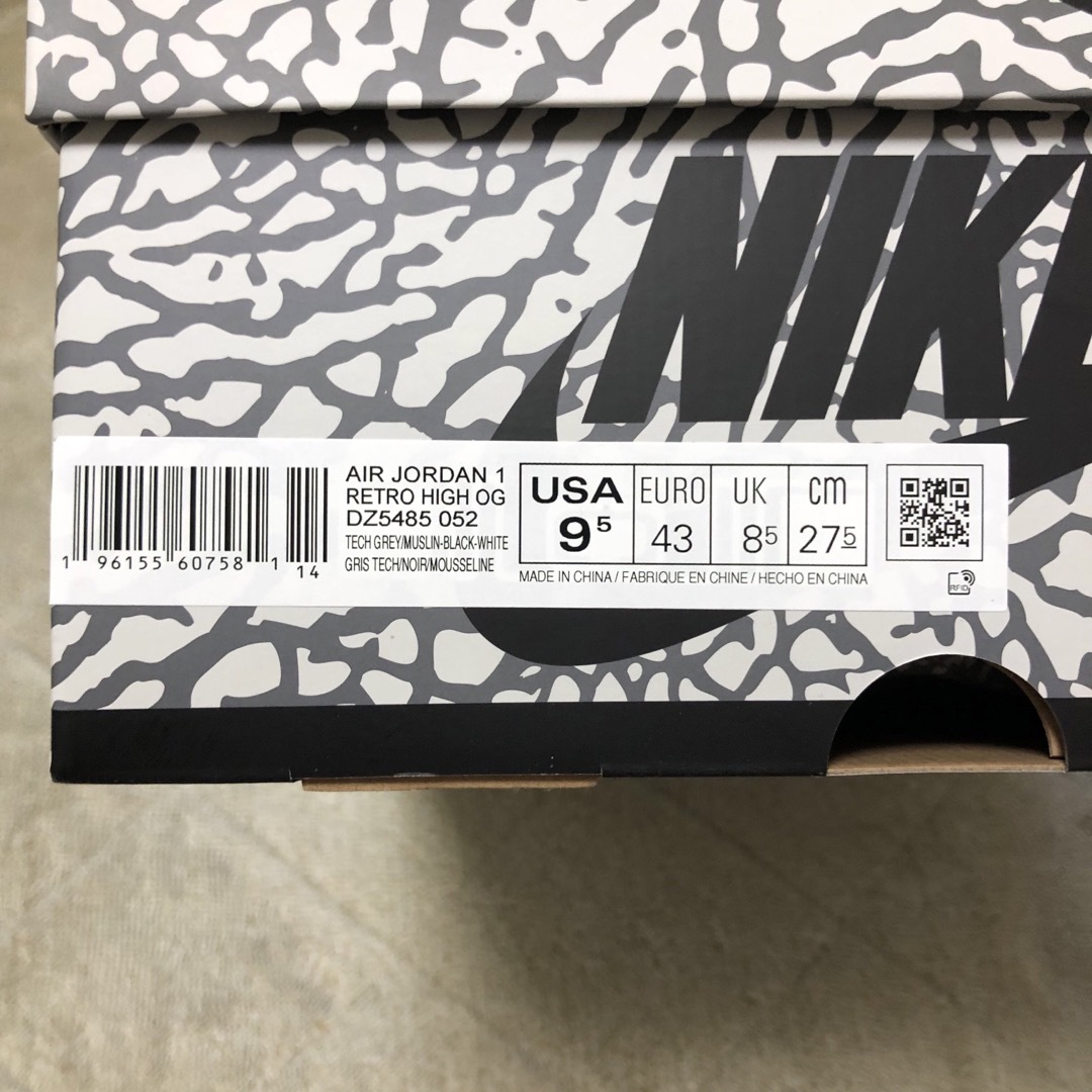 NIKE(ナイキ)のNike Air Jordan 1 High OG "White Cement" メンズの靴/シューズ(スニーカー)の商品写真