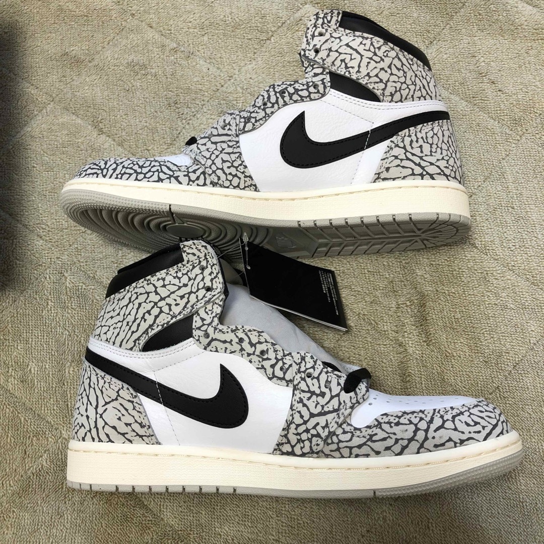 NIKE(ナイキ)のNike Air Jordan 1 High OG "White Cement" メンズの靴/シューズ(スニーカー)の商品写真