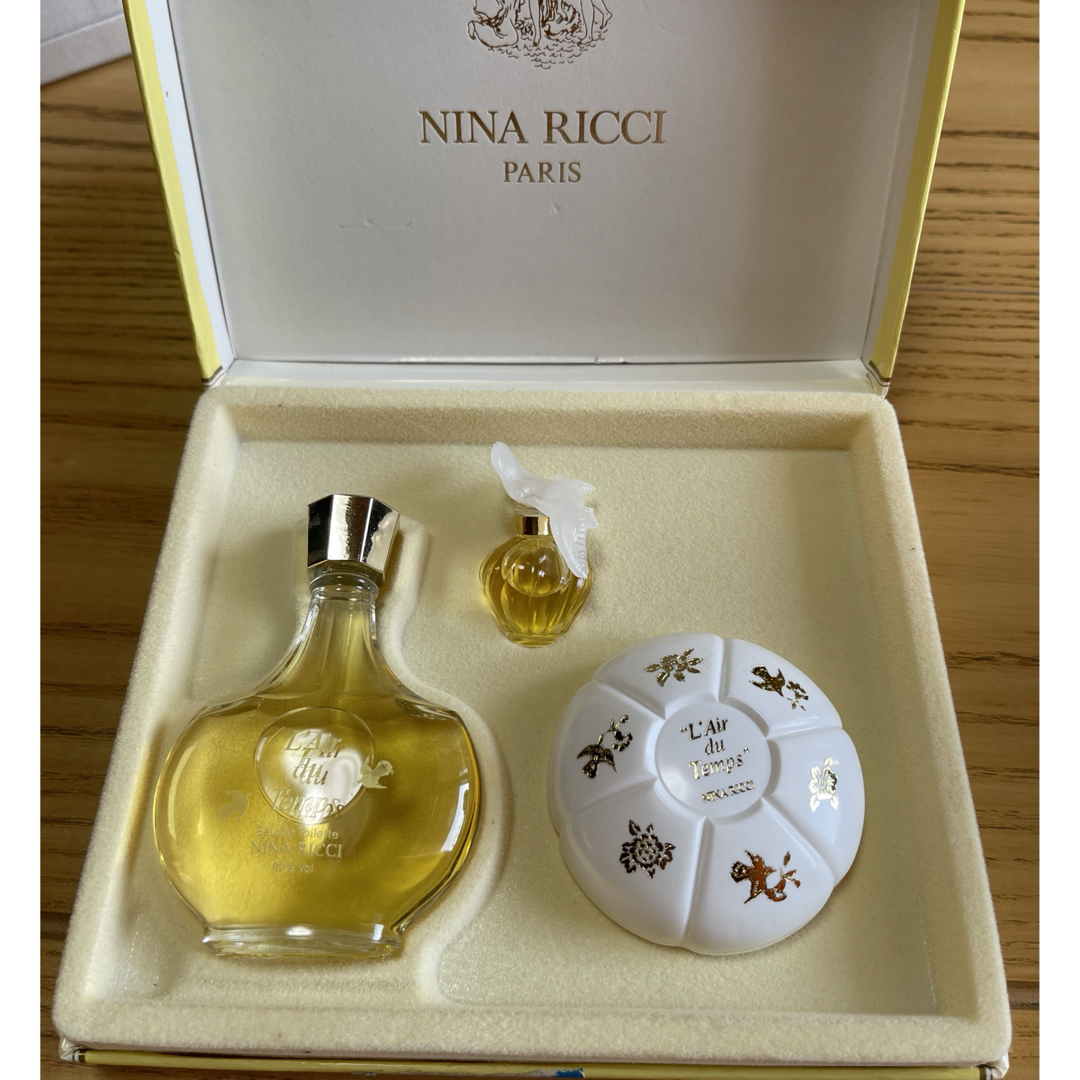 NINA RICCI(ニナリッチ)のNINARICCIレールデュタントリオセット新品未使用 コスメ/美容の香水(香水(女性用))の商品写真