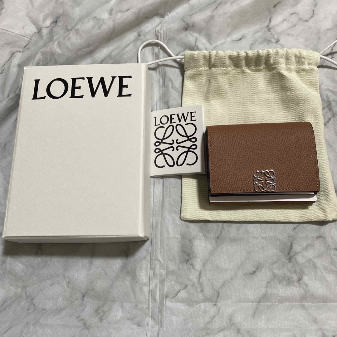 LOEWE - ロエベ 6cc 三つ折りウォレット 新品未使用 送料込みの通販 by