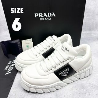 新品 100%本物 【6】PRADA パデッド スニーカープラダ付属品カード類箱保存袋