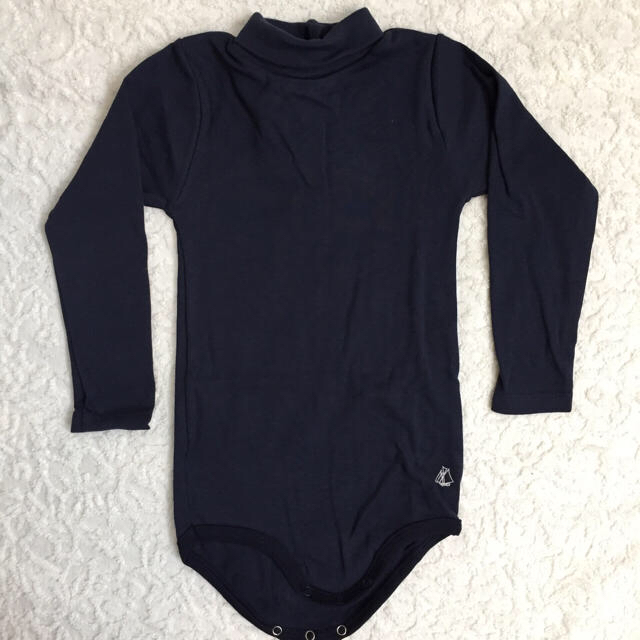 PETIT BATEAU(プチバトー)のsale☆24M プチバトー 裏起毛タートルネック長袖ボディ セット売り キッズ/ベビー/マタニティのベビー服(~85cm)(シャツ/カットソー)の商品写真