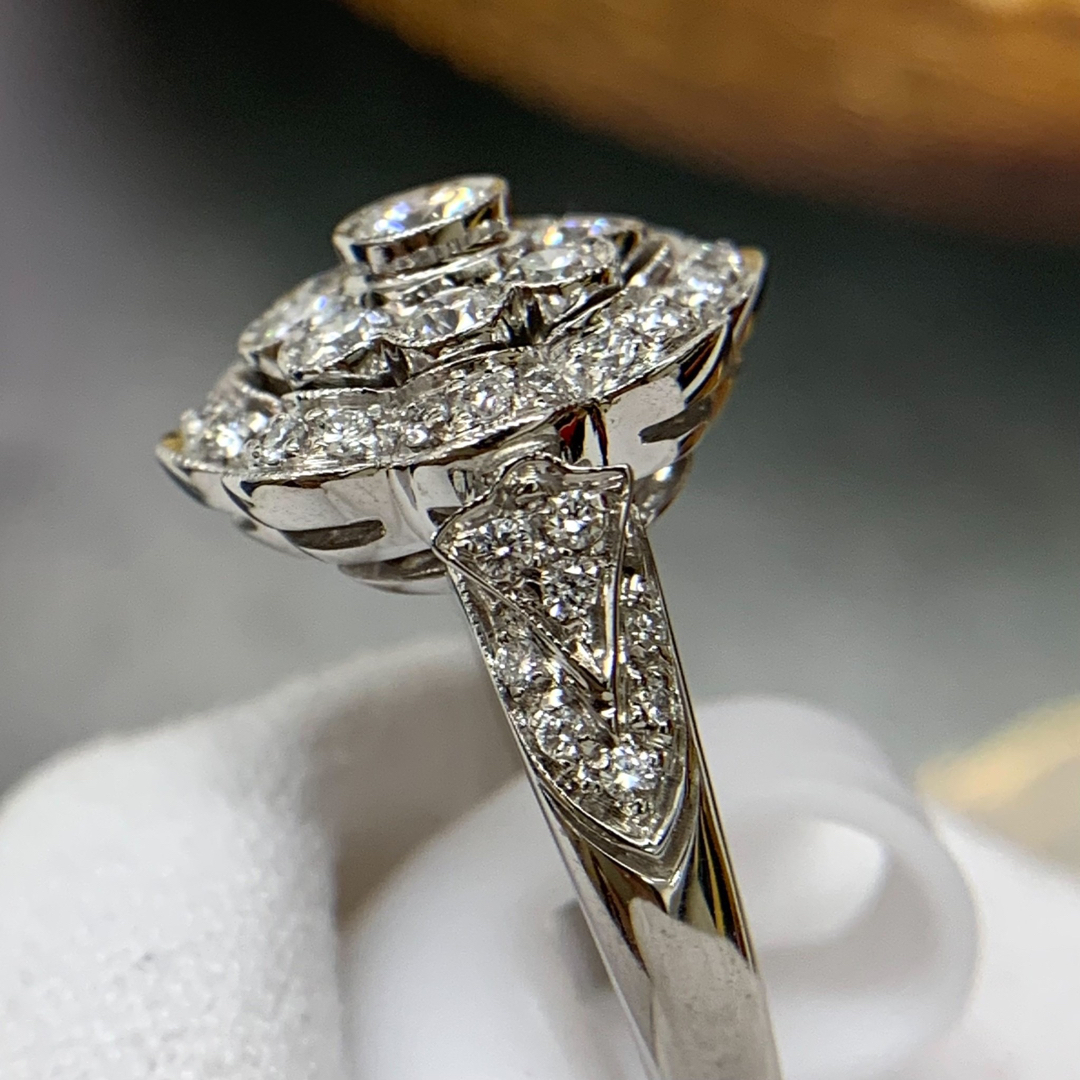 K18WG フラワー ダイヤモンド リング 1.04CT K18WG フラワー ダイヤモンド リング 1.04CT