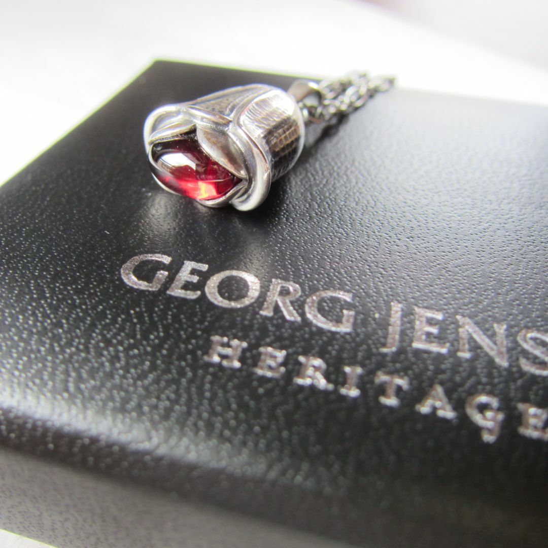 Georg Jensen(ジョージジェンセン)の特別提供【新品】ジョージ・ジェンセン　2007ガーネット・ペンダント　  レディースのアクセサリー(ネックレス)の商品写真