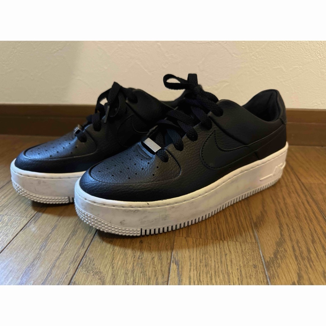 NIKE(ナイキ)のNIKE ナイキ AF1 SAGE LOW AR5339-002 スニーカー レディースの靴/シューズ(スニーカー)の商品写真