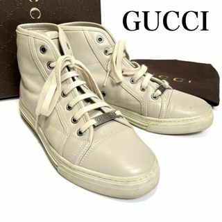 グッチ(Gucci)の【美品】グッチ　レザー　ハイカットスニーカー　ロゴ　プレート(スニーカー)