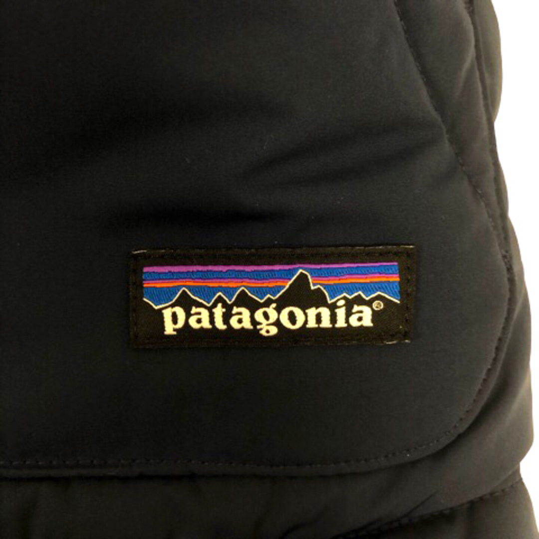 patagonia(パタゴニア)のパタゴニア ダウンベスト リバーシブル ボア ワンポイントロゴ 青 白 メンズのジャケット/アウター(ダウンベスト)の商品写真