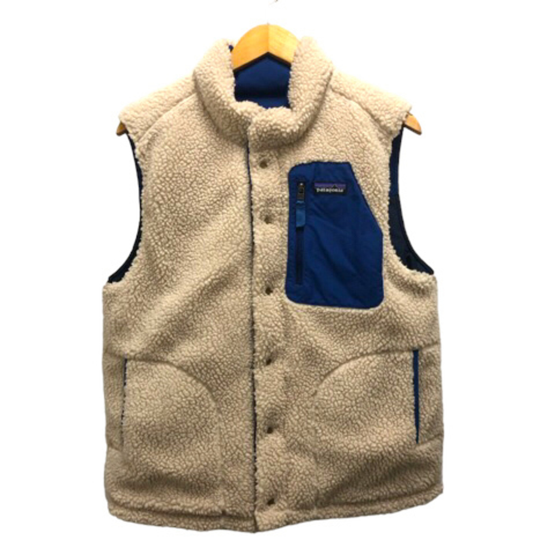 patagonia(パタゴニア)のパタゴニア ダウンベスト リバーシブル ボア ワンポイントロゴ 青 白 メンズのジャケット/アウター(ダウンベスト)の商品写真