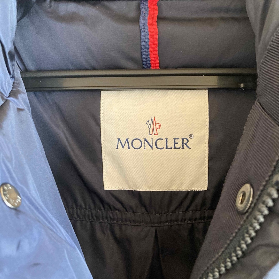 MONCLER(モンクレール)のモンクレールフリルダウンジャケットSERRE レディースのジャケット/アウター(ダウンジャケット)の商品写真