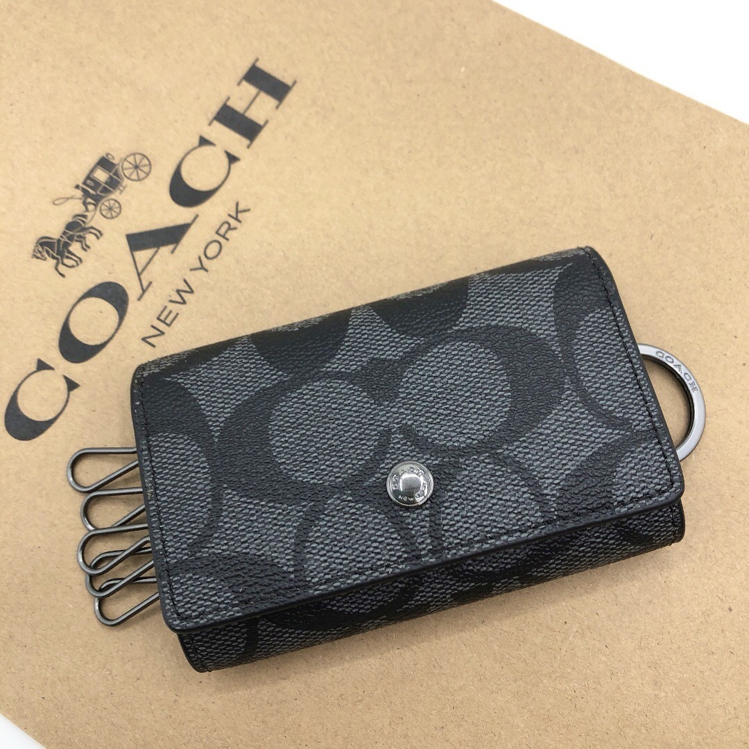 COACH(コーチ)の【COACH☆新品】メンズ！5 リング キー ケース！チャコール！シグネチャー！ メンズのファッション小物(キーケース)の商品写真