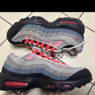 ナイキ(NIKE)のNIKE AIR MAX 95 SOLAR RED US9.5(スニーカー)