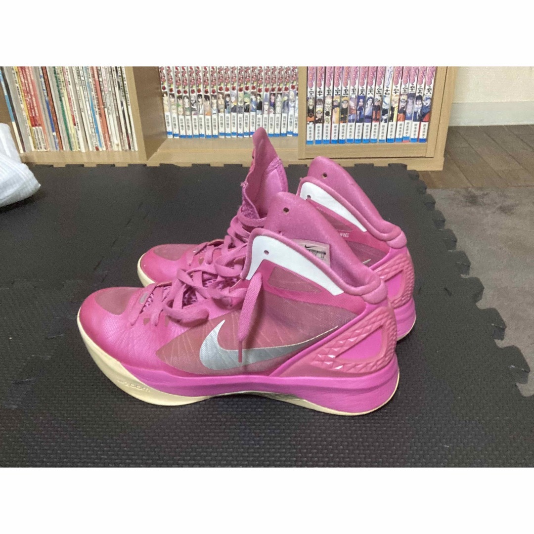 NIKE(ナイキ)のPinkfire Zoom Hyperdunk 2011 NIKE スニーカー  メンズの靴/シューズ(スニーカー)の商品写真