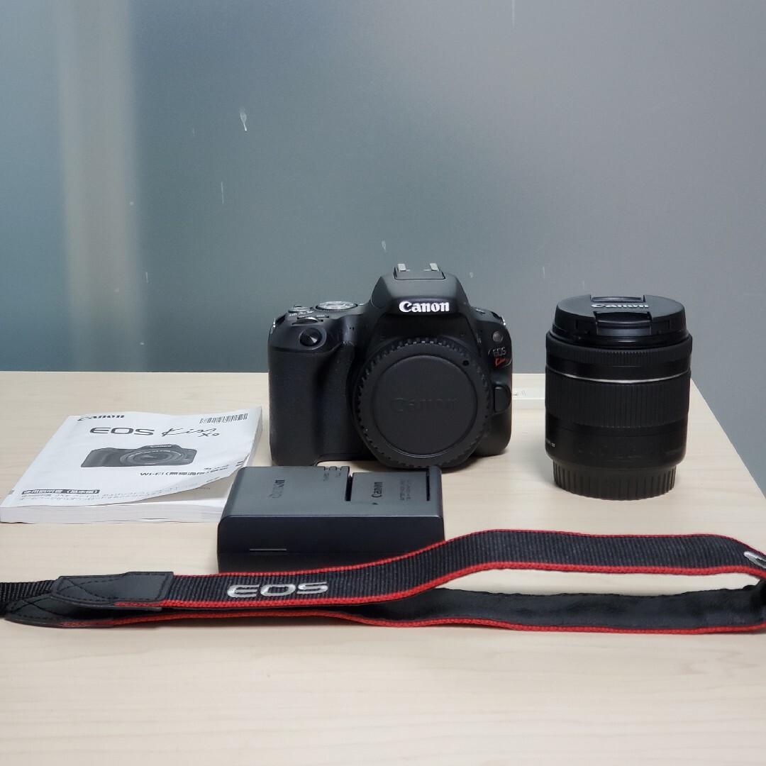 Canon EOS Kiss X9 標準ズームレンズキット スマホ/家電/カメラのカメラ(デジタル一眼)の商品写真