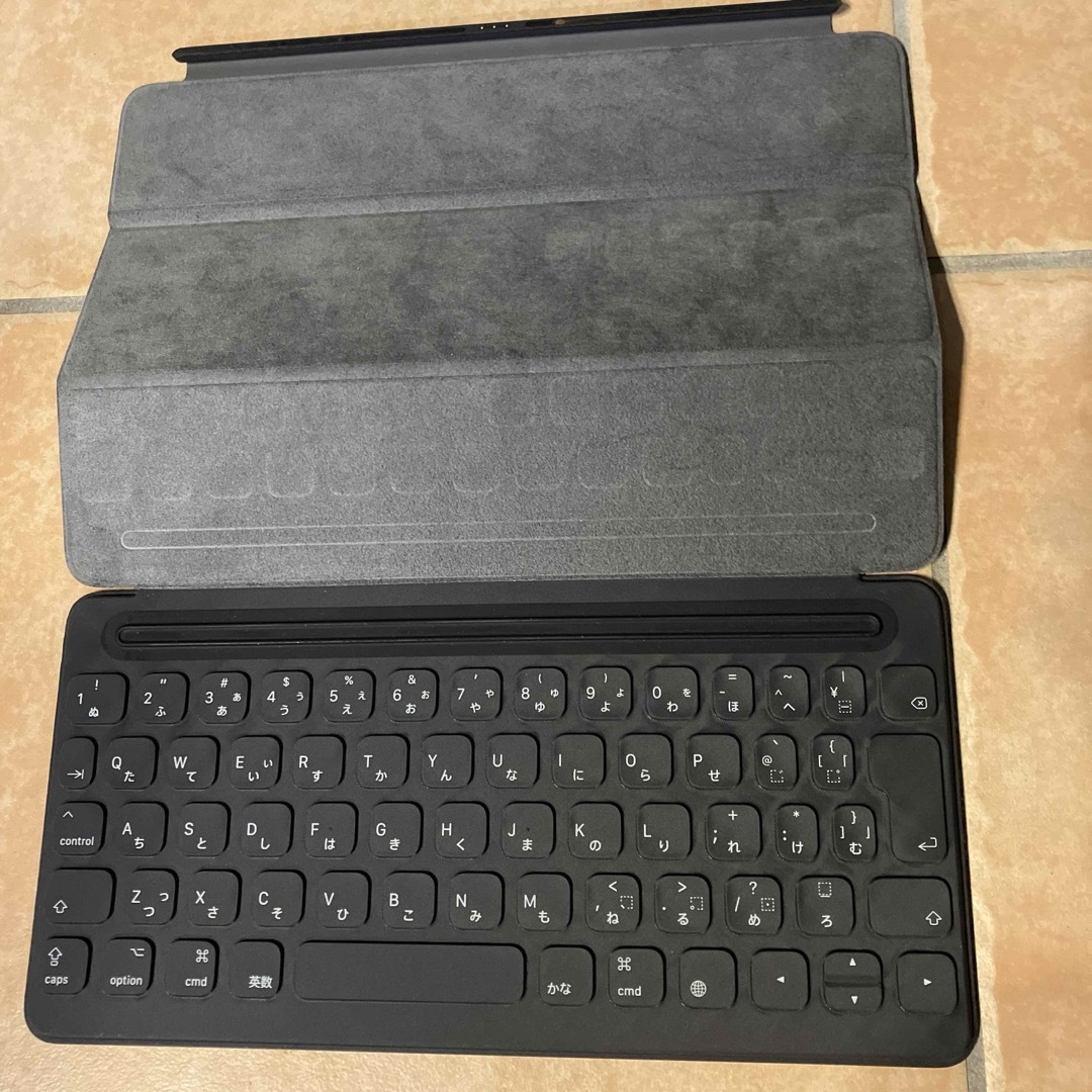 美品 Apple 10.5インチSmart Keyboard MPTL2J/A- 美品 Apple 10.5インチSmart Keyboard MPTL2J/A-