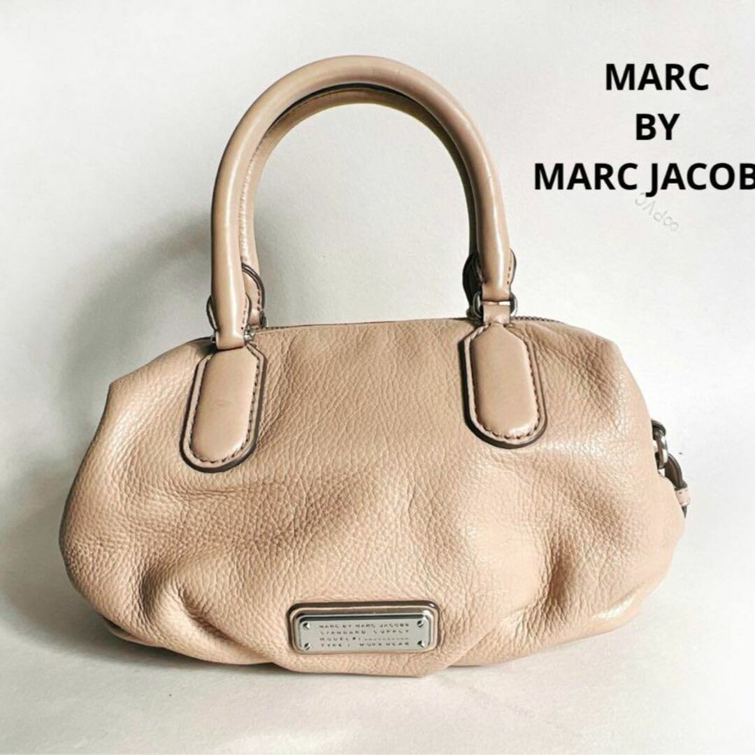 MARC BY MARC JACOBS(マークバイマークジェイコブス)のMARC BY MARC JACOBS レザーハンドバッグ ベージュ レディースのバッグ(ハンドバッグ)の商品写真