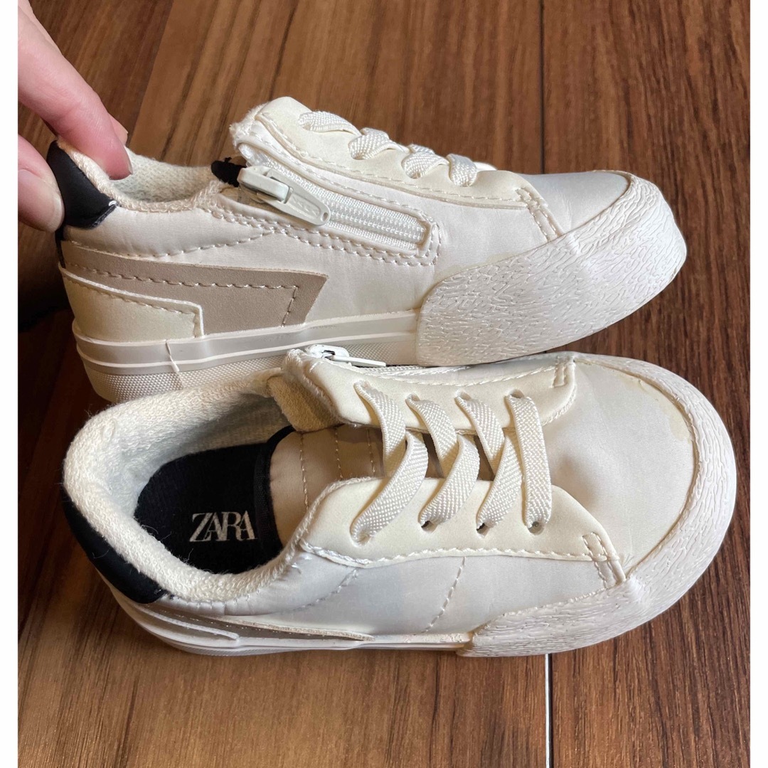 ZARA(ザラ)の【ZARA】 ベビー キッズ スニーカー 13.5 キッズ/ベビー/マタニティのベビー靴/シューズ(~14cm)(スニーカー)の商品写真