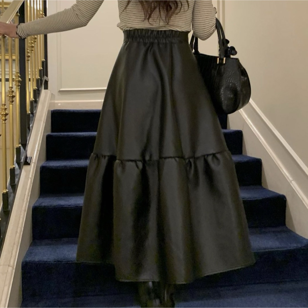 treaturself leather volume long skirt レディースのスカート(ロングスカート)の商品写真