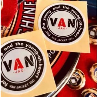 ヴァンヂャケット(VAN Jacket)の特価！VAN正規品ミニステッカーシール販売促進用一般非売品モノ2点です。大変貴重(その他)