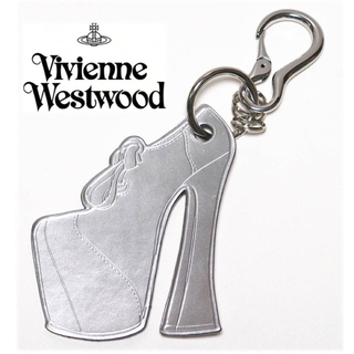 ヴィヴィアンウエストウッド(Vivienne Westwood)の《ヴィヴィアンウエストウッド》箱付新品 靴モチーフ レザーバッグチャーム(チャーム)