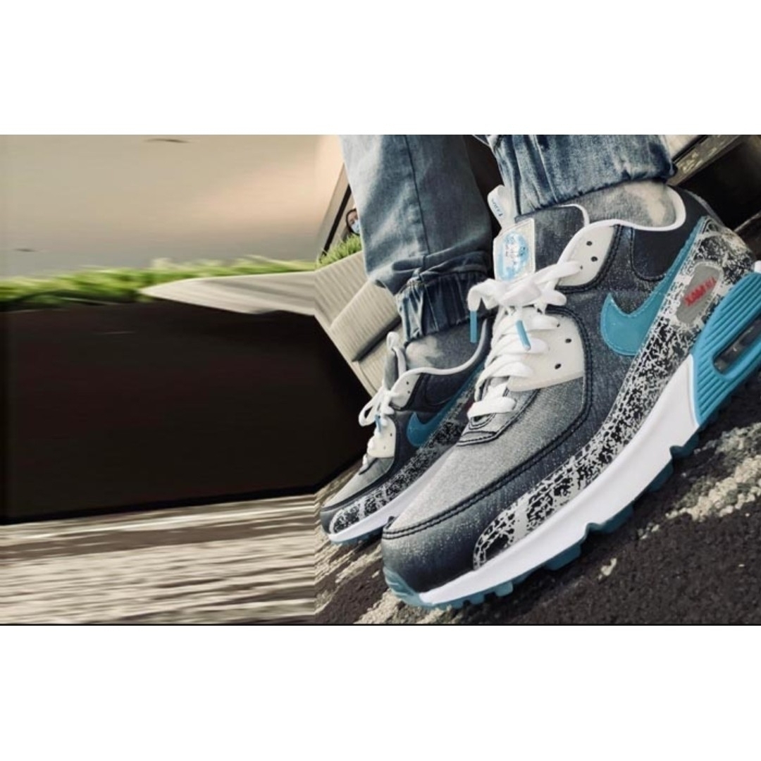 ★極美品 特別モデル NIKE WMNS AIR MAX 90 SE