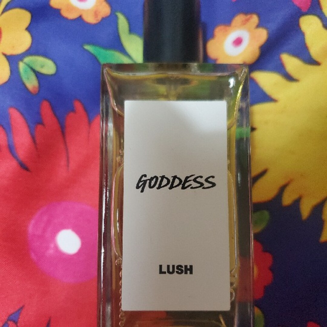 LUSHゴッデスパフューム100ml コスメ/美容の香水(ユニセックス)の商品写真