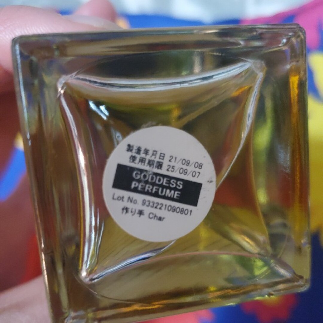 LUSHゴッデスパフューム100ml コスメ/美容の香水(ユニセックス)の商品写真