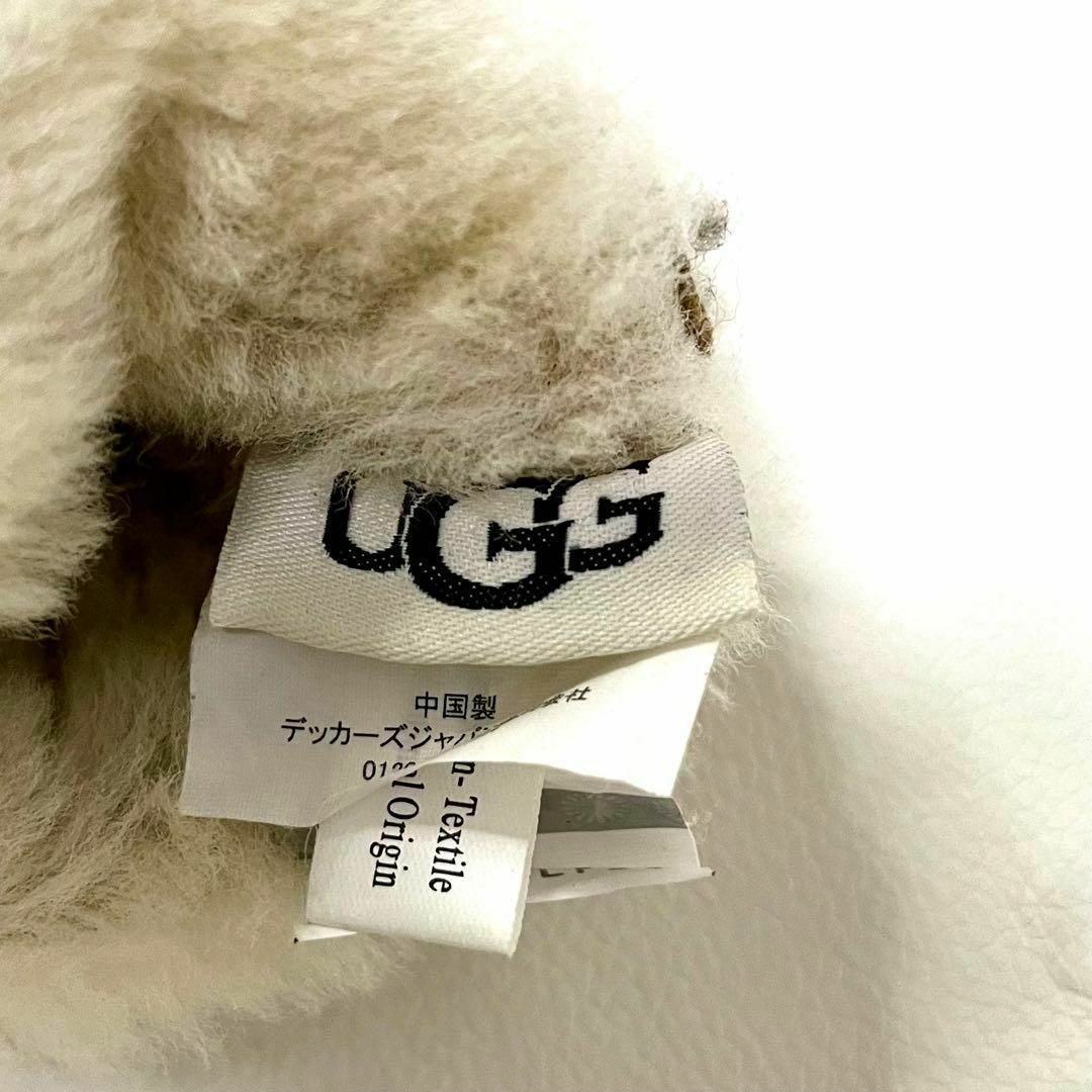 UGG(アグ)の【超美品】UGG  ロゴ入り　レディース手袋　Sサイズ レディースのファッション小物(手袋)の商品写真