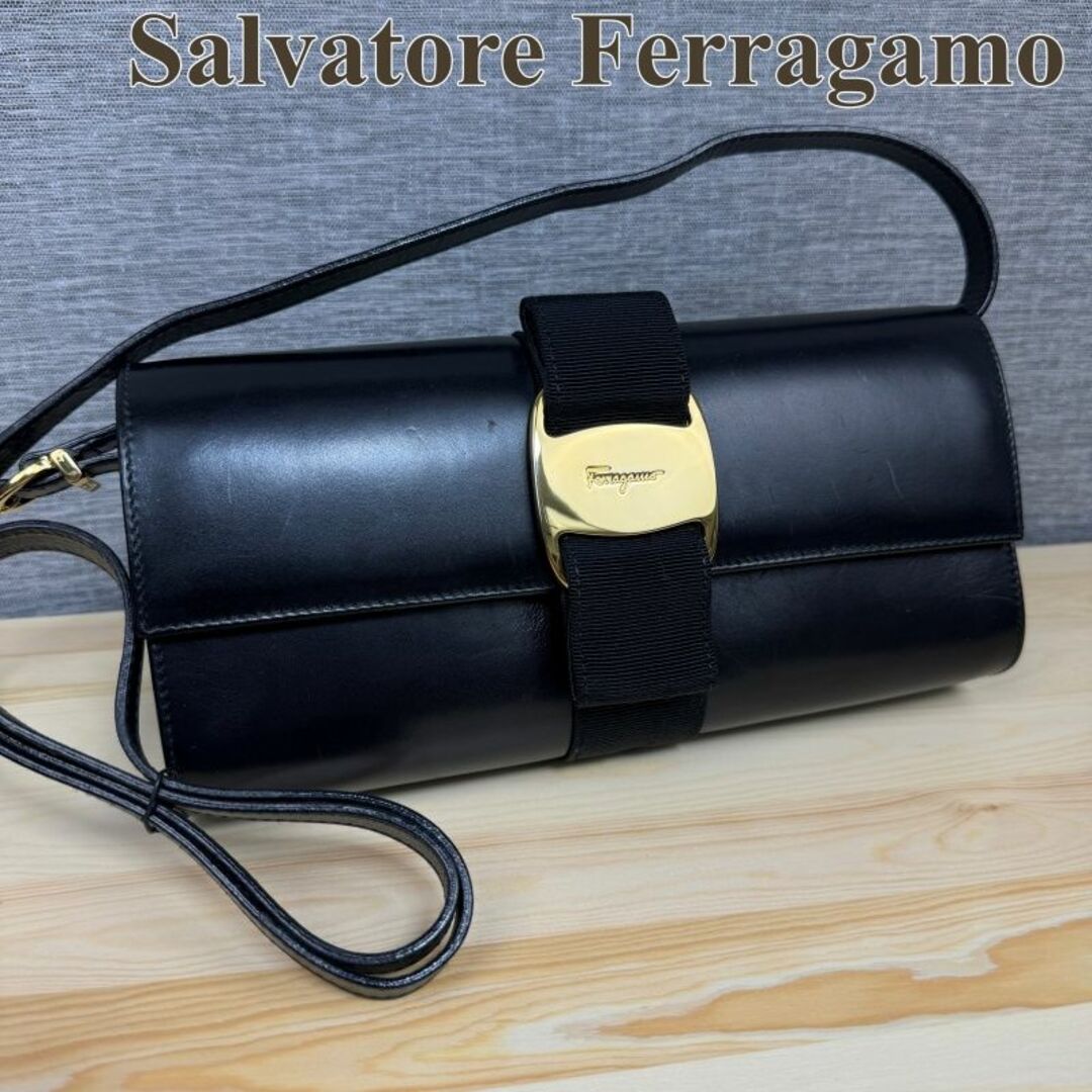 Salvatore Ferragamo サルヴァトーレフェラガモショルダーバック - バッグ