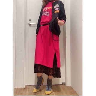 ヒステリックグラマー(HYSTERIC GLAMOUR)のヒステリックグラマー💜‪ガールプリント✨ワンピース✨赤❤フリーサイズ(ロングワンピース/マキシワンピース)