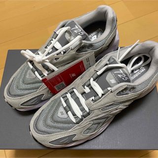 ニューバランス(New Balance)のニューバランス　725  25.5   グレー(スニーカー)