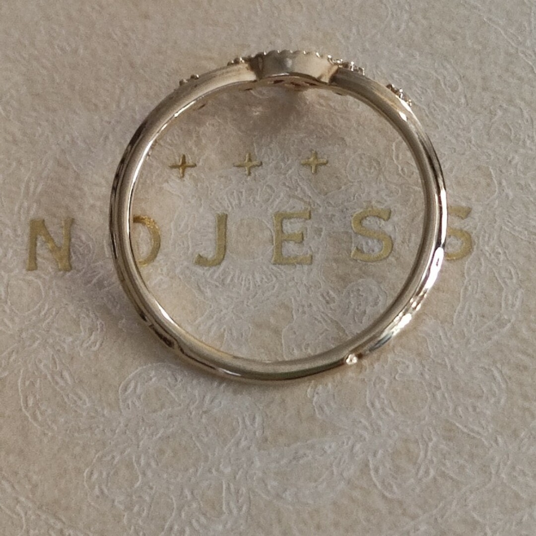 NOJESS(ノジェス)の【美品】ノジェス  ダイヤ リング　スズラン ティアラ　K10　YG　11号 レディースのアクセサリー(リング(指輪))の商品写真