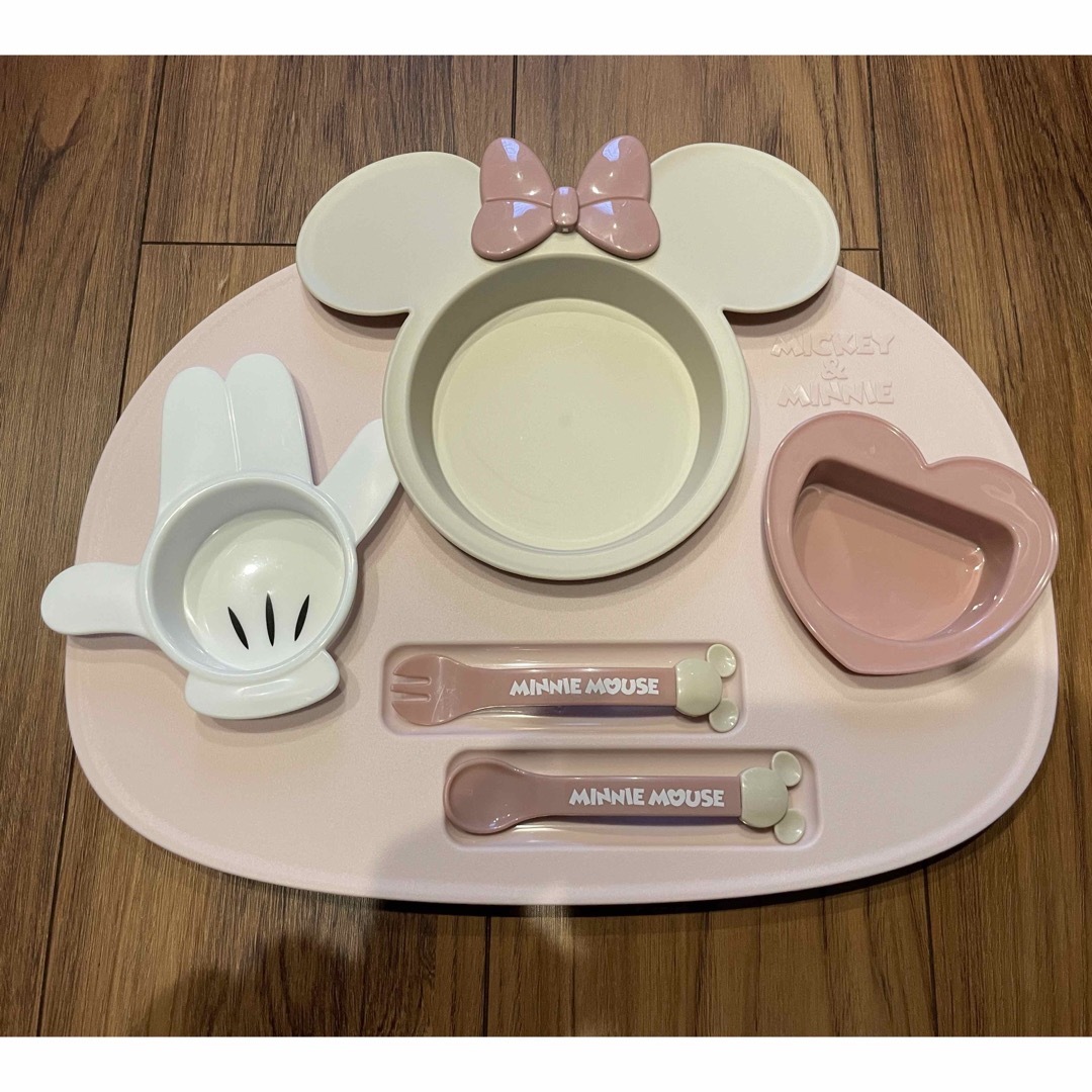 ミニーマウス 離乳食 ランチ プレート お子様 ピンク スプーン フォーク キッズ/ベビー/マタニティの授乳/お食事用品(離乳食器セット)の商品写真