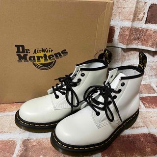 ドクターマーチン(Dr.Martens)の【即日発送】Dr.Martens レザーブーツ WHITE(ブーツ)