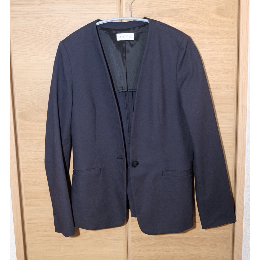 PLST(プラステ)のPLST  夏用スーツ　セットアップ　紺 レディースのフォーマル/ドレス(スーツ)の商品写真